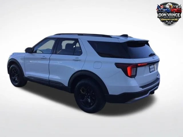 New 2026 Star White Metallic Tri-Coat Ford Tremor® image 3