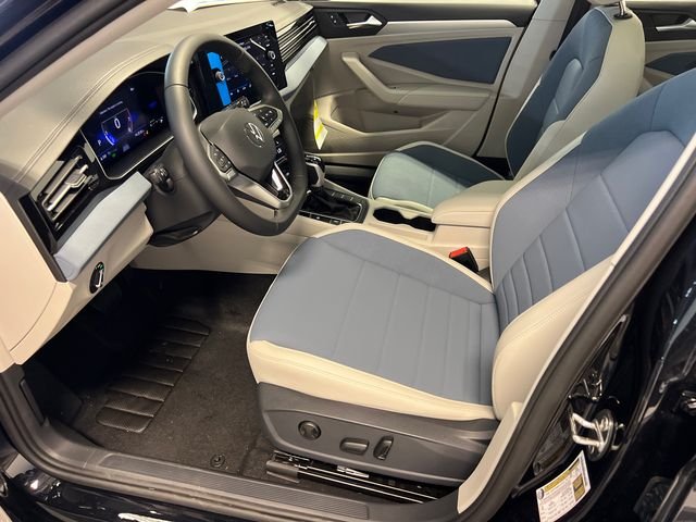 New 2026 Black Volkswagen 1.5T SE image 6