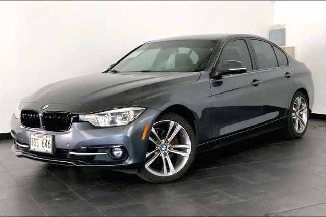 2018 BMW 3 Series 330i Sedan's photo