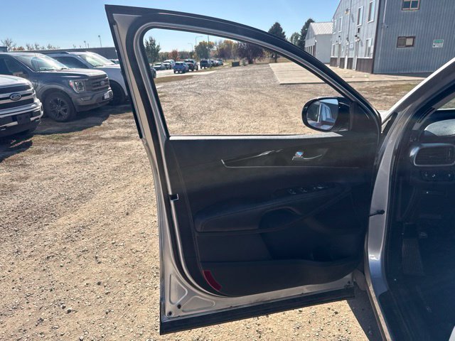 Used 2019 Silver Kia S image 18