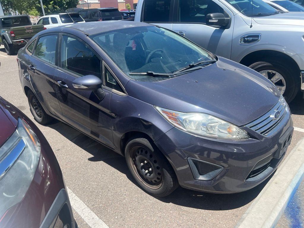 Used 2013 Purple Ford SE image 5