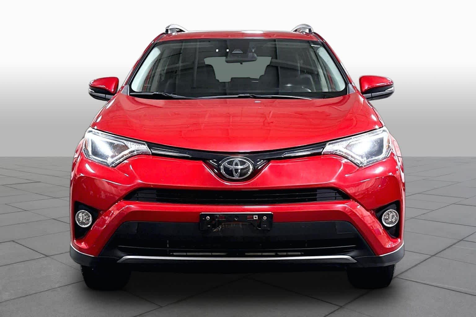Used 2017 Barcelona Red Metallic Toyota XLE image 3
