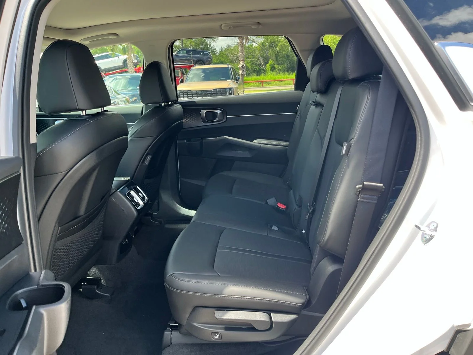 New 2026 White Kia S image 18