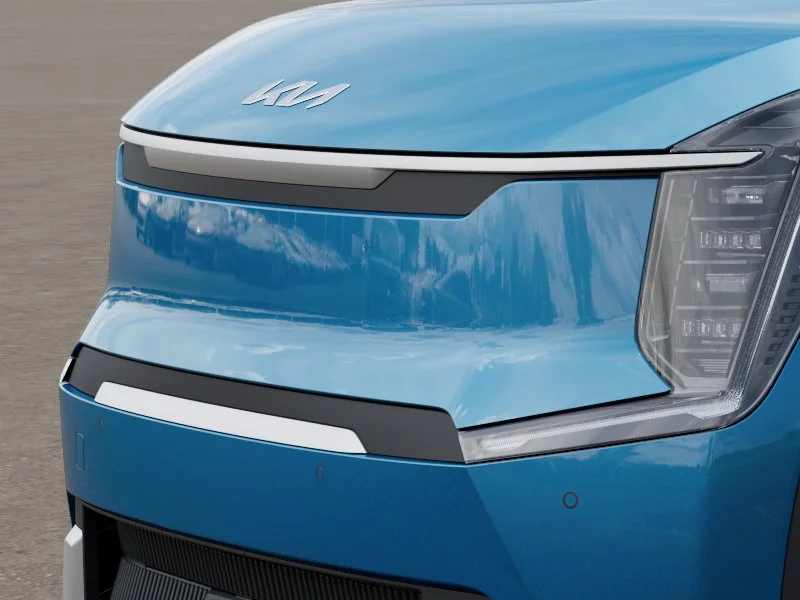 New 2026 Ocean Blue Kia Wind AWD image 12