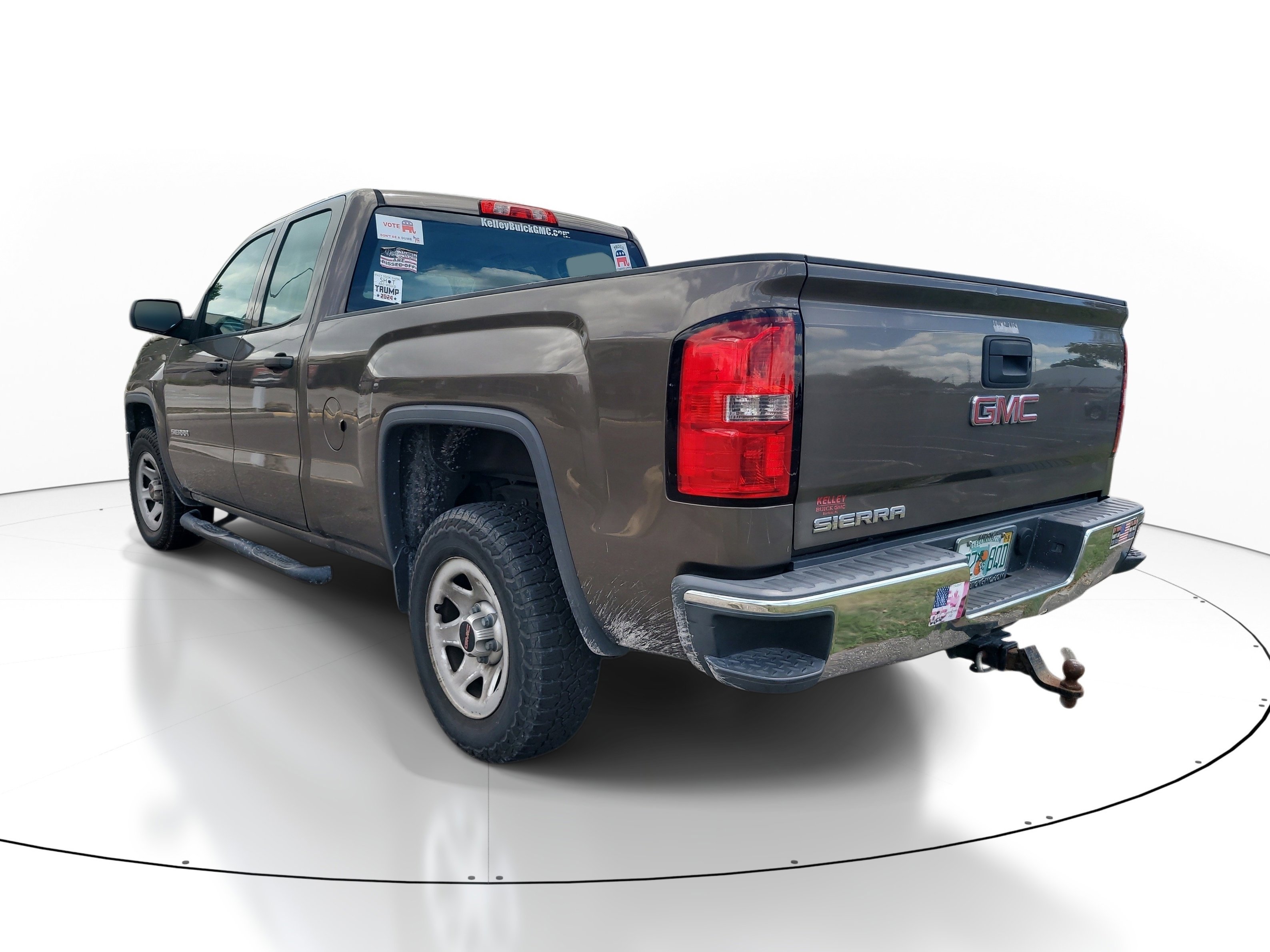 Used 2015 Bronze Alloy Metallic GMC Base image 6