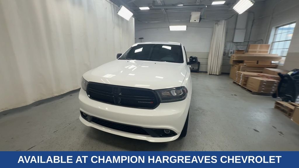 Used 2018 White Dodge SXT image 3