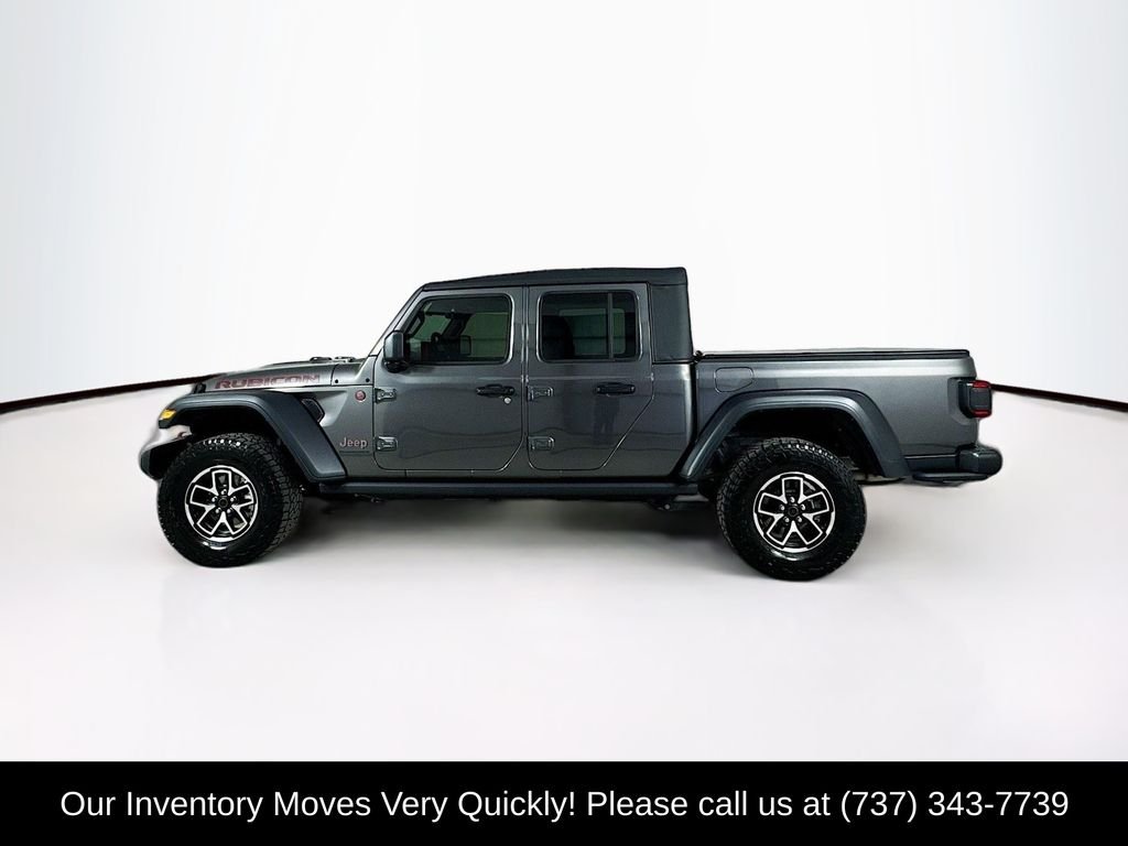 Used 2025 Granite Crystal Metallic Clearcoat Jeep Rubicon image 4