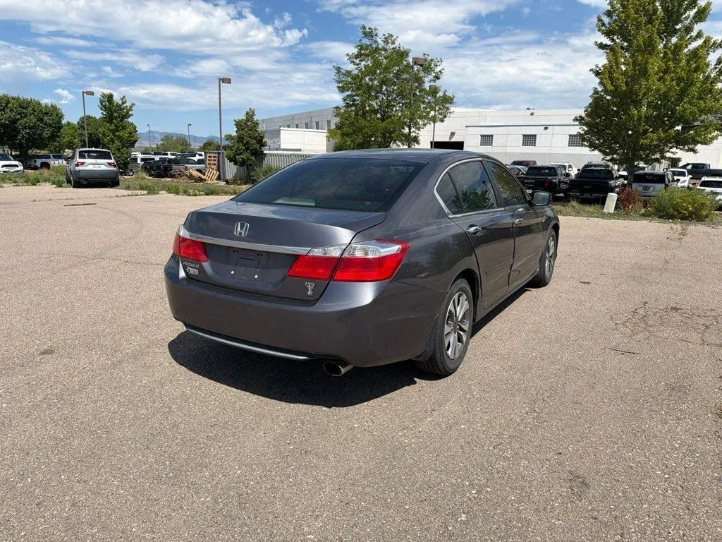 Used 2014  Honda LX image 5