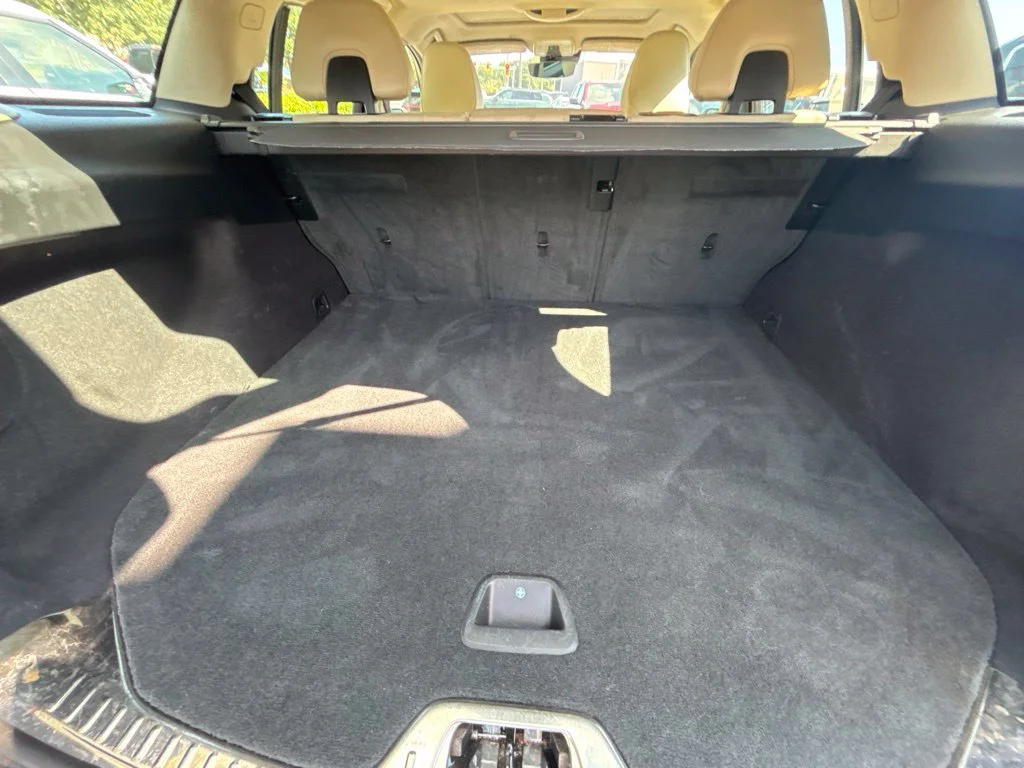 Used 2017 Gray Volvo T5 Premier image 19