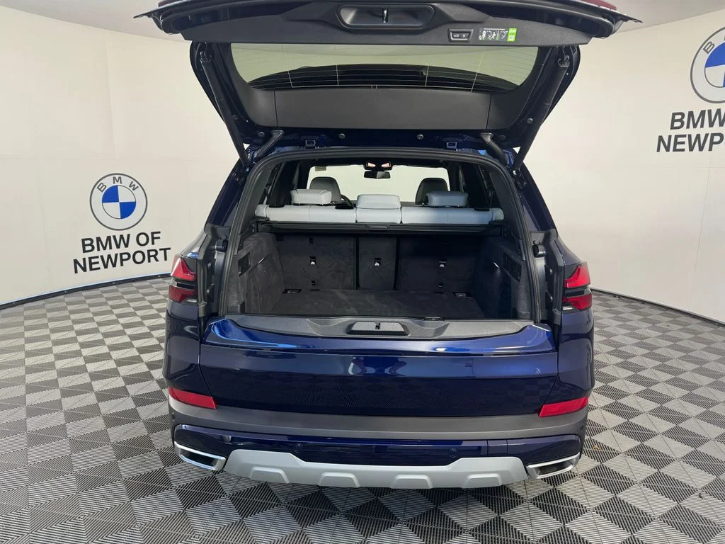 Used 2026 Blue BMW xDrive40i image 19