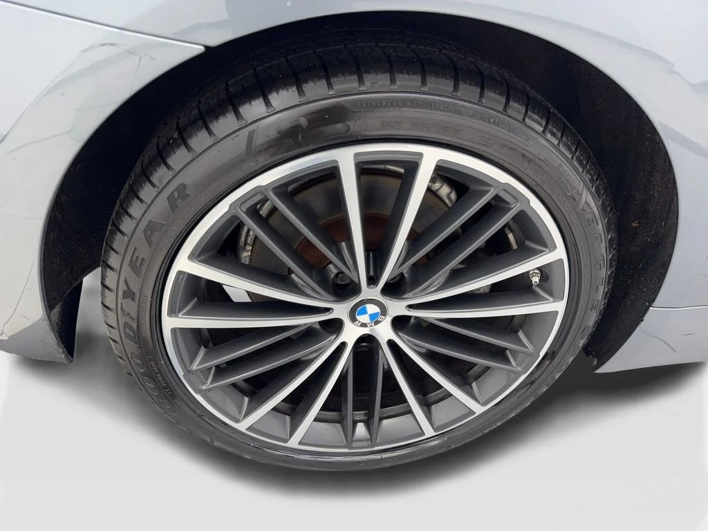 Used 2022 Blue BMW 530i xDrive image 86