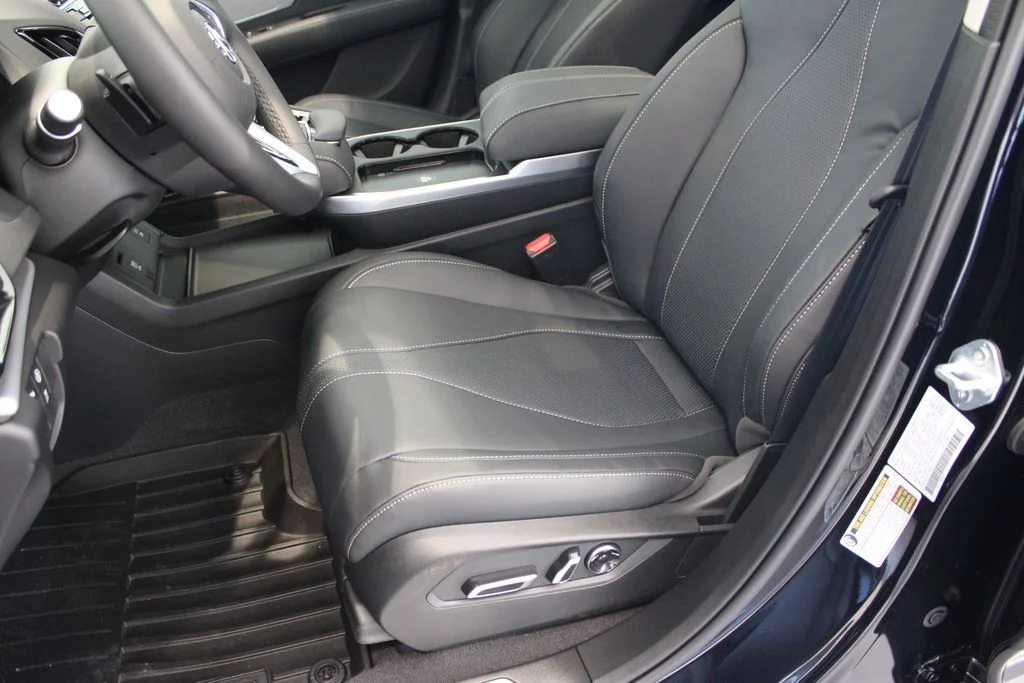 New 2026 Black Acura Technology Package image 9