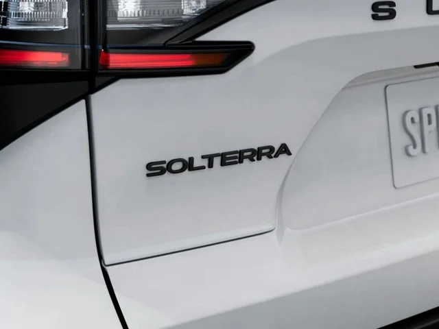 New 2027 COSMIC WHITE PEARL Subaru Premium image 11