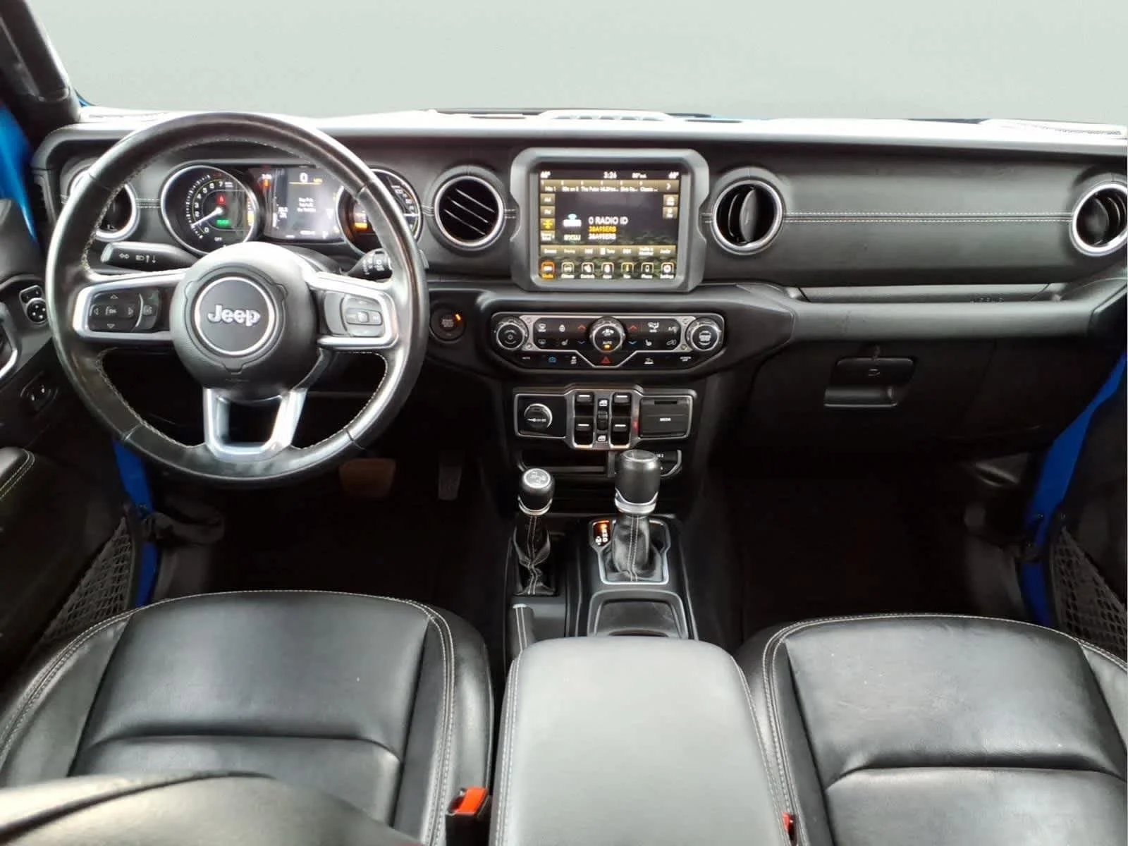 Used 2022 Hydro Blue Pearlcoat Jeep Unlimited Sahara image 17