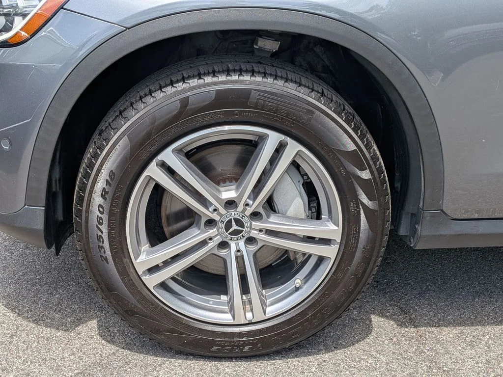 Used 2022  Mercedes-Benz GLC 300 image 10