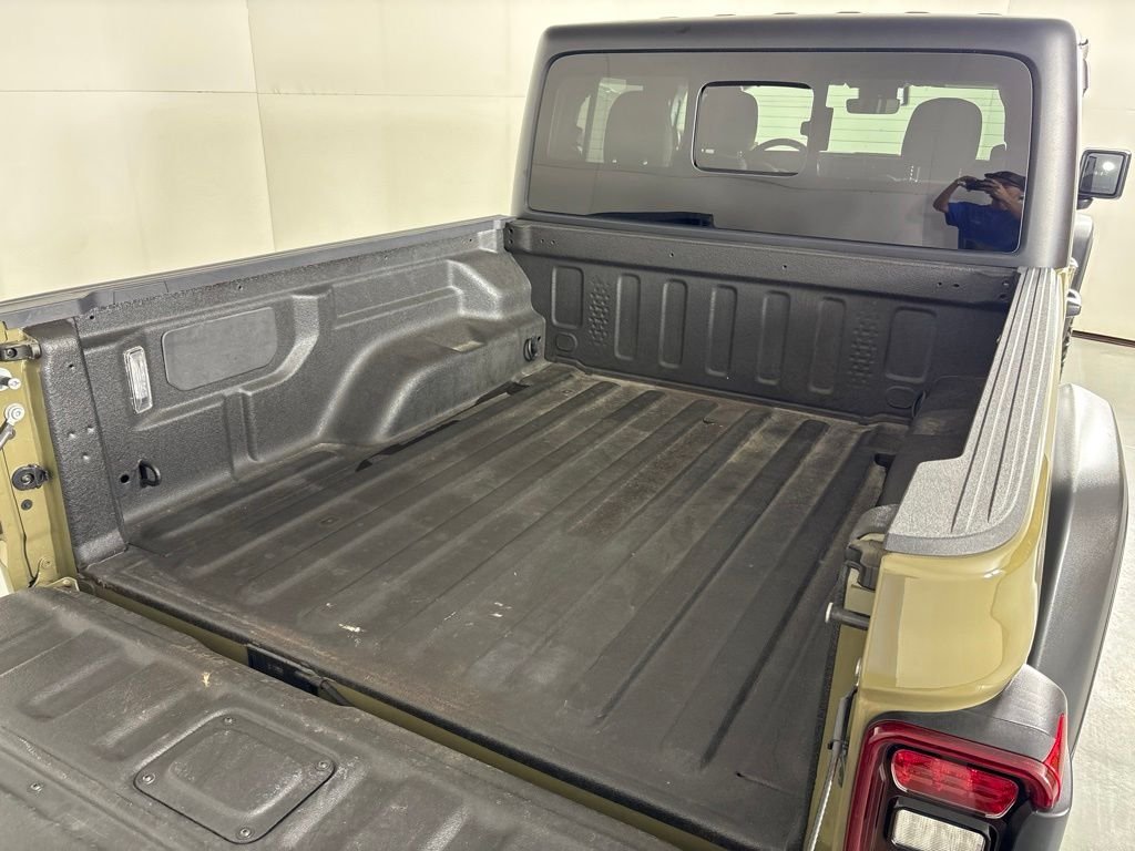 Used 2025 Green Jeep Rubicon image 20