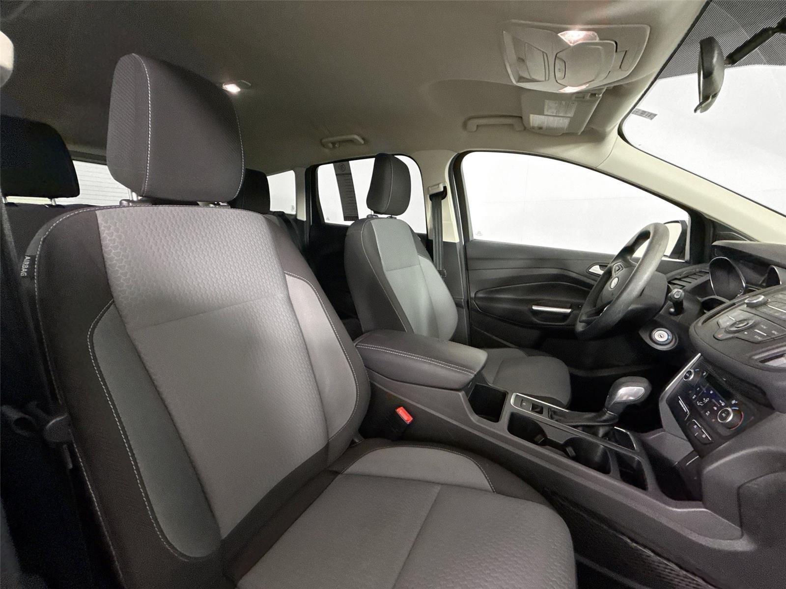 Used 2018 Ingot Silver Ford SE image 39