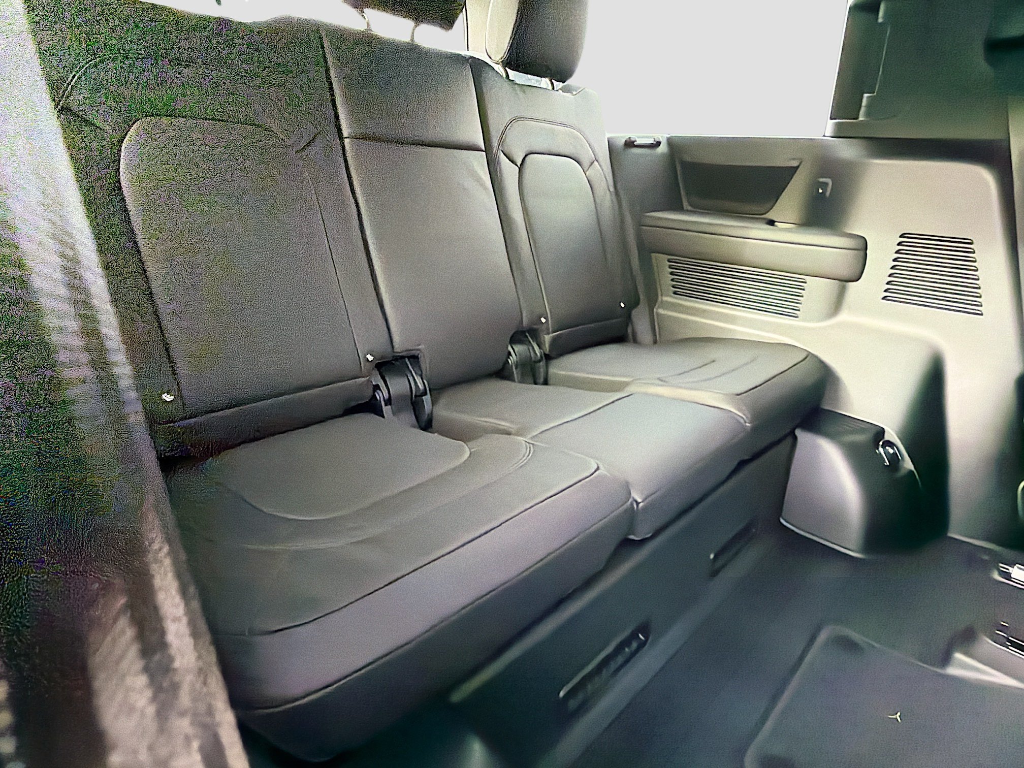 New 2026 Borasco Grey Land Rover X-Dynamic SE image 21