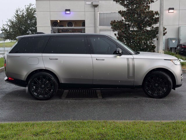 Used 2025 Silver Land Rover Autobiography image 11