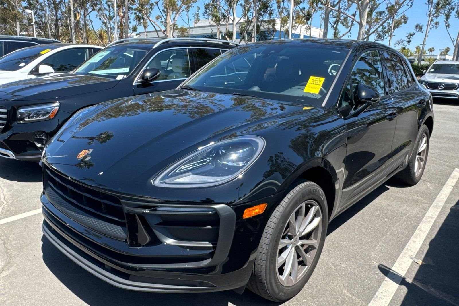 2022 Porsche Macan -'s photo