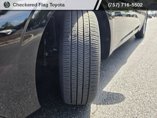Used 2025 Abyss Black Hyundai SE image 10