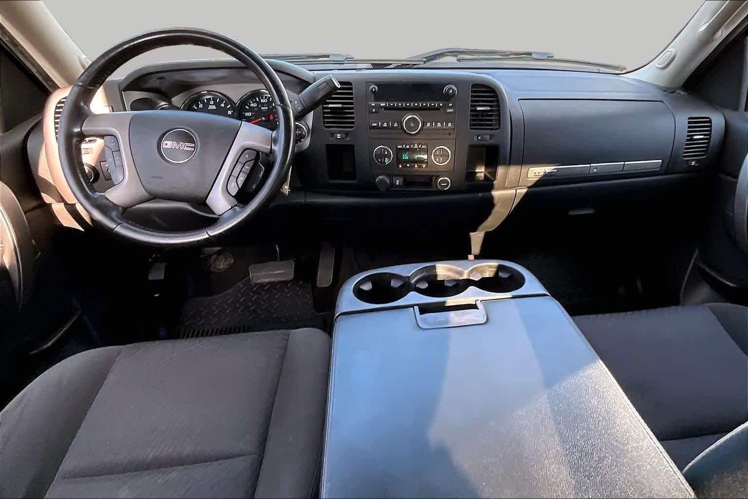 Used 2013 Onyx Black GMC SLE image 16
