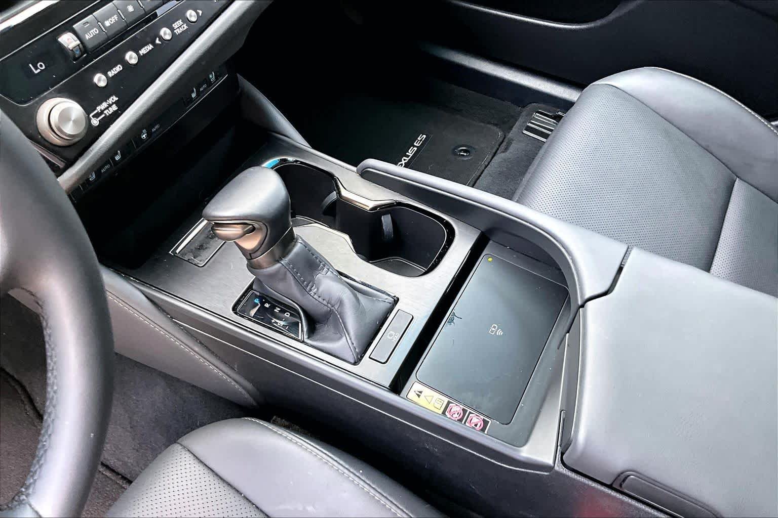Used 2024 Eminent White Pearl Lexus  image 17