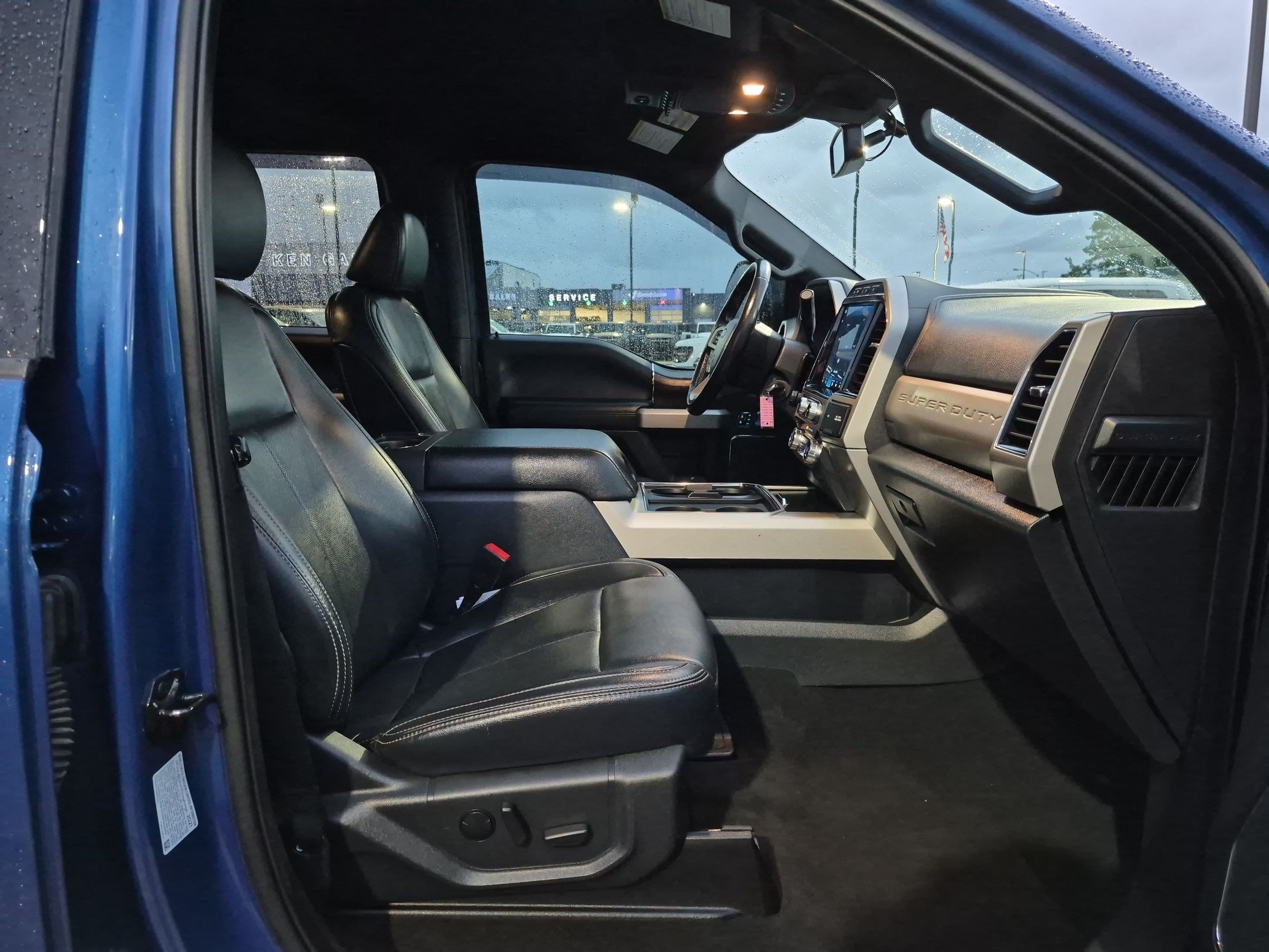 Used 2022 Blue Metallic Ford LARIAT image 30