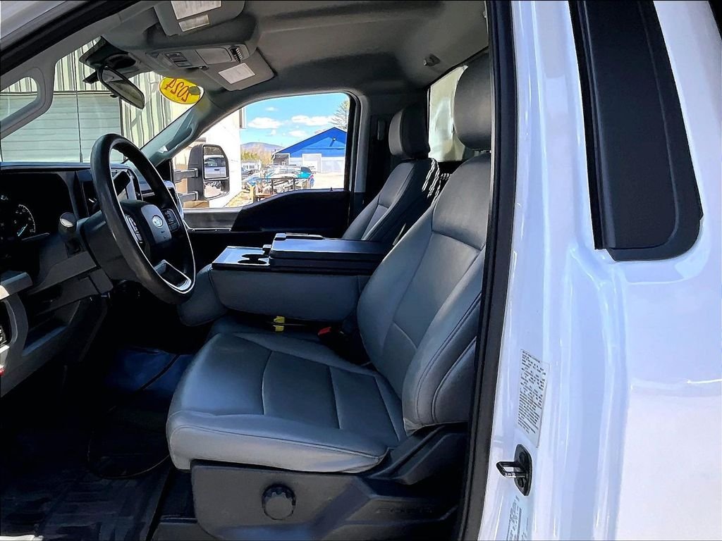 Used 2024 Oxford White Ford XL image 15