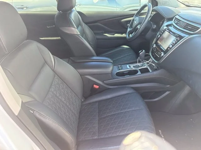 Used 2023 White Nissan Platinum image 21