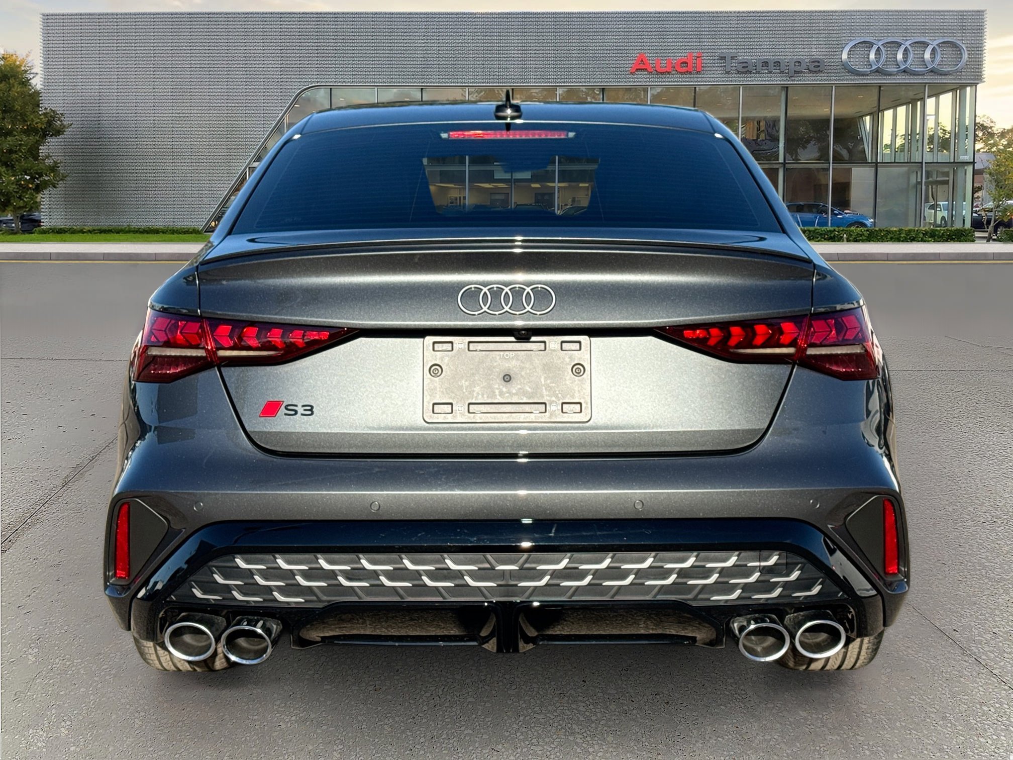 New 2026 Daytona Gray Pearl Effect Audi  image 4