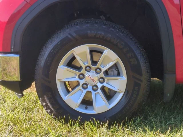 Used 2021 Red GMC SLE image 17