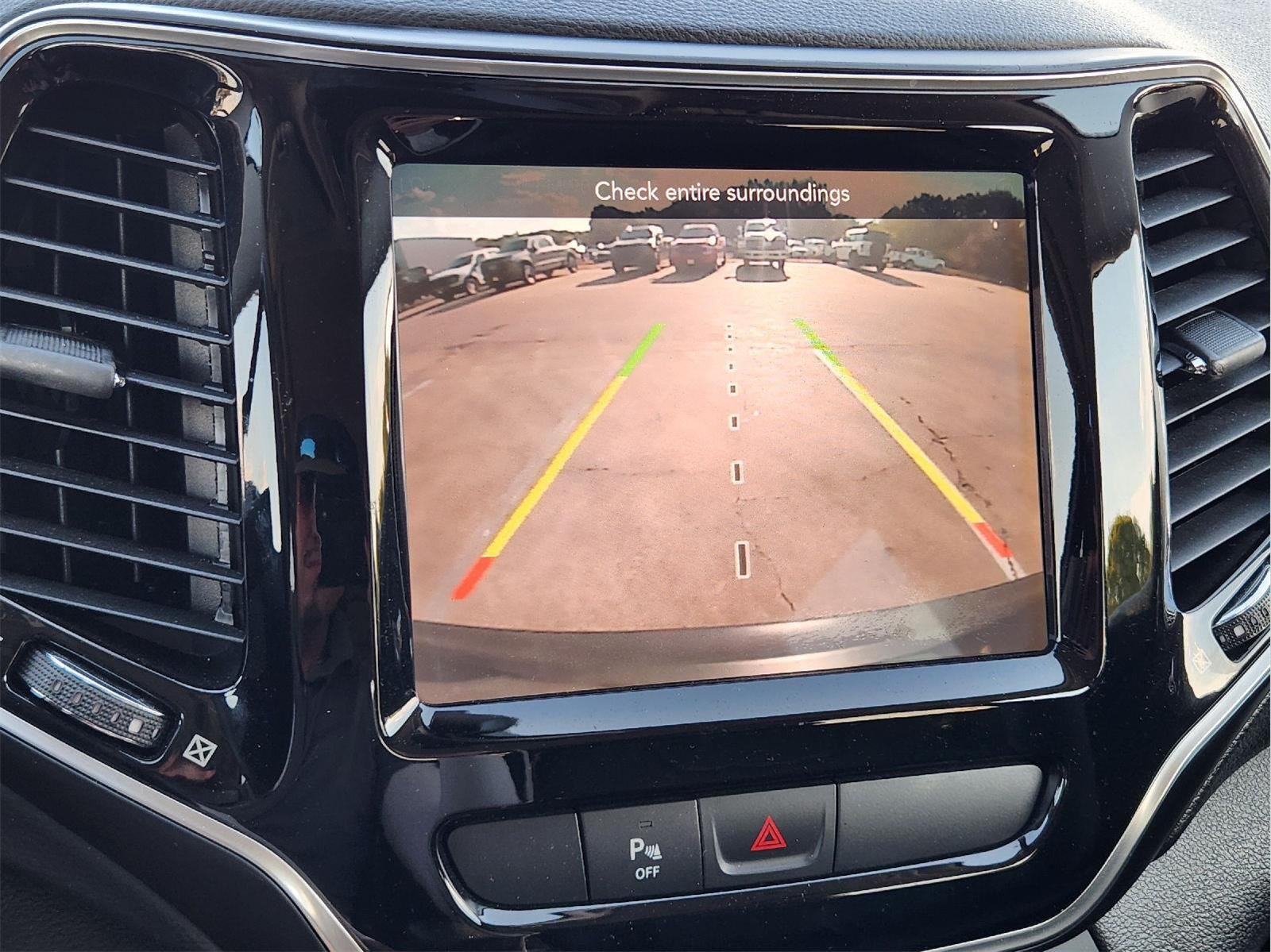 Used 2019 Diamond Black Crystal Pearlcoat Jeep Limited image 17