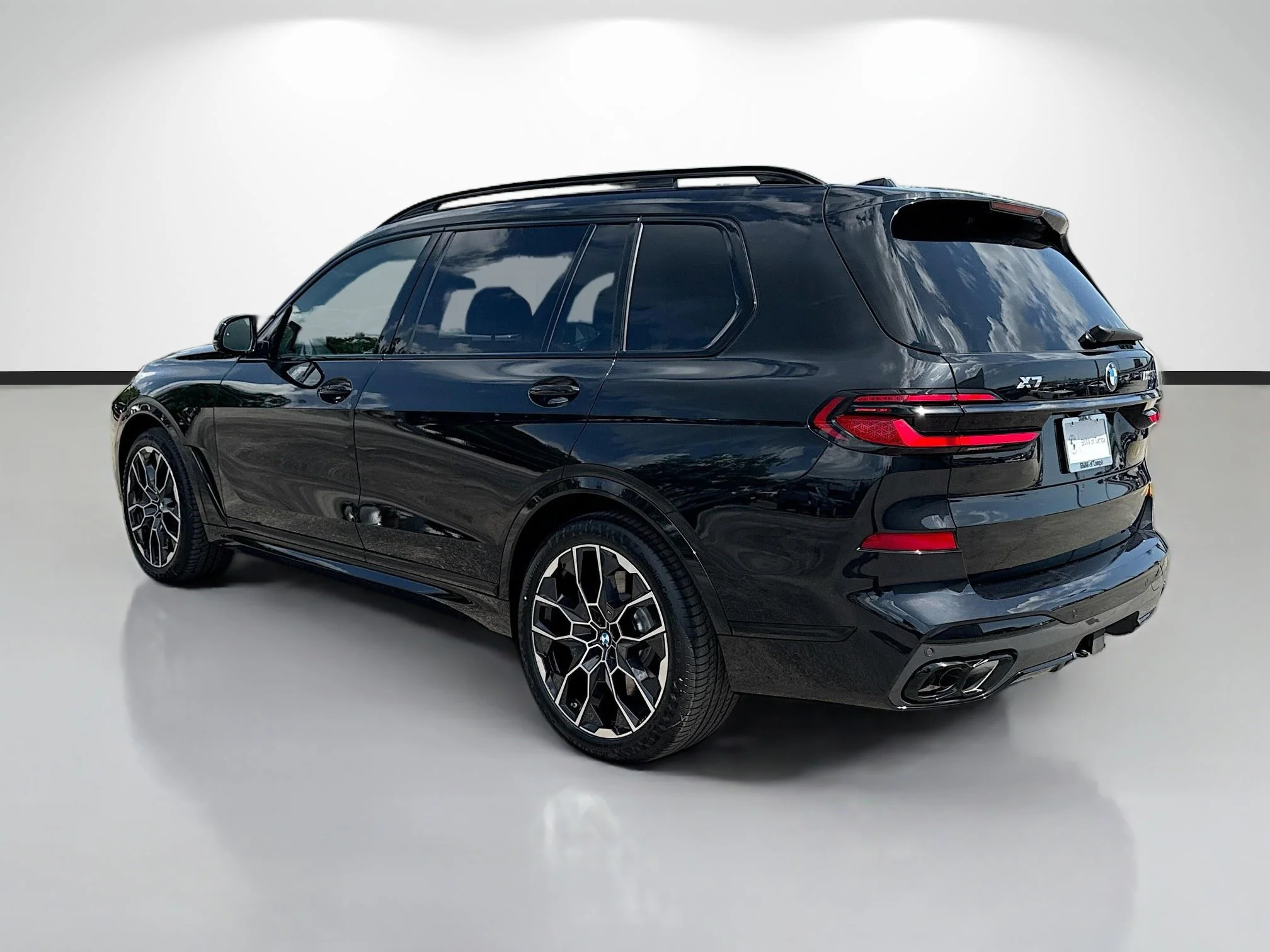 New 2027 Black Sapphire Metallic BMW M60i image 5