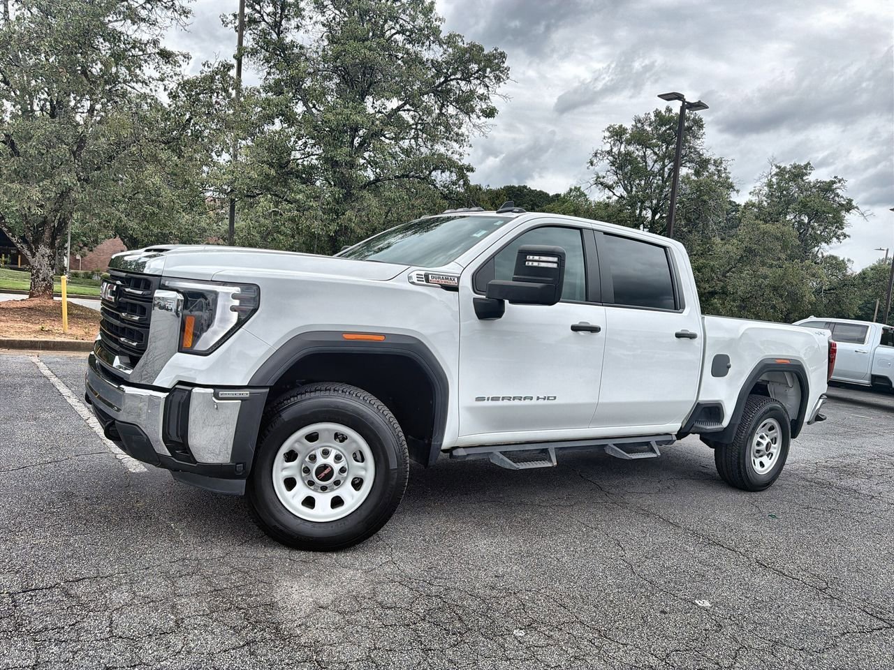 2024 GMC Sierra 4WD Crew Cab Standard Box Pro's photo