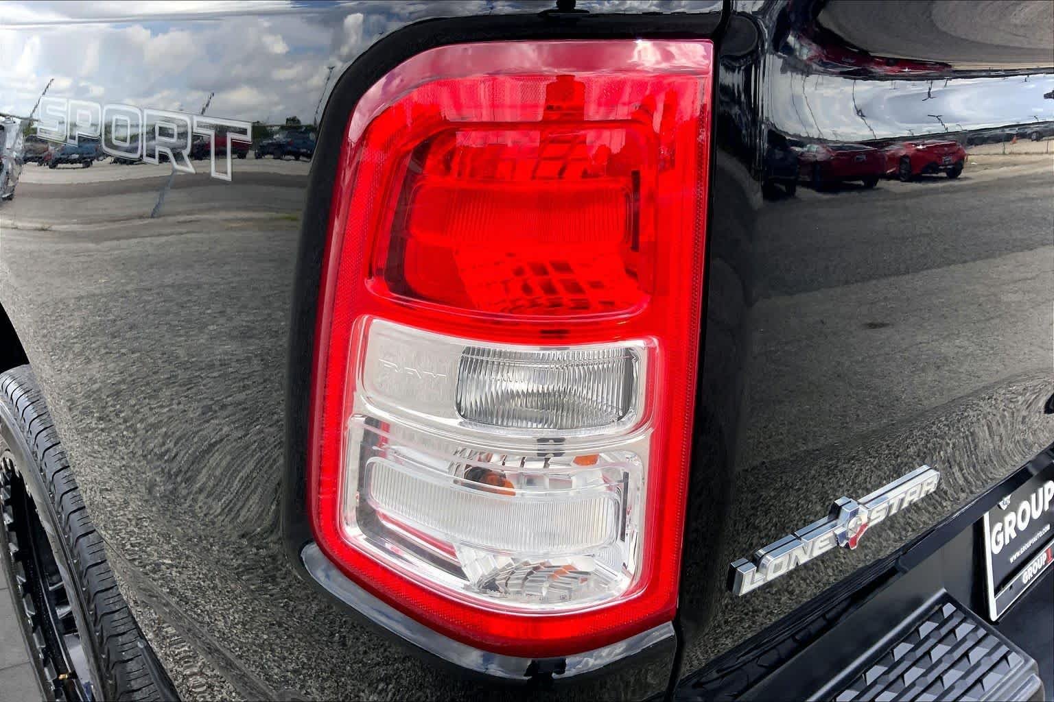 Used 2022 Diamond Black Crystal Pearlcoat Ram Lone Star image 28
