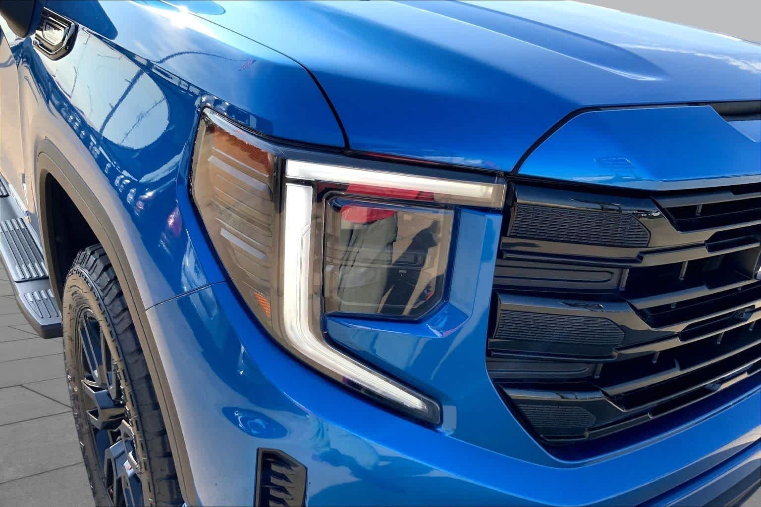 Certified Used 2024 Dynamic Blue Metallic GMC Elevation image 26