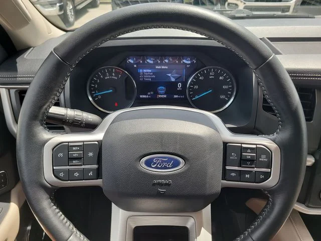 Used 2024 Red Ford XLT image 33