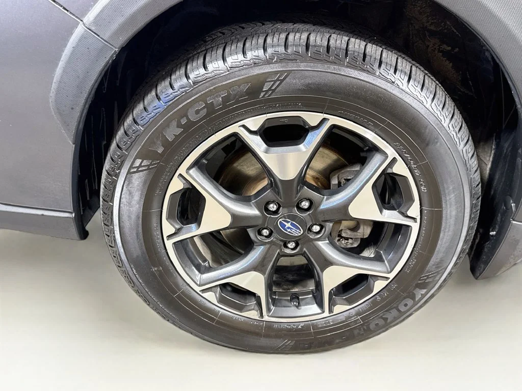 Used 2020 Gray Subaru Premium image 39