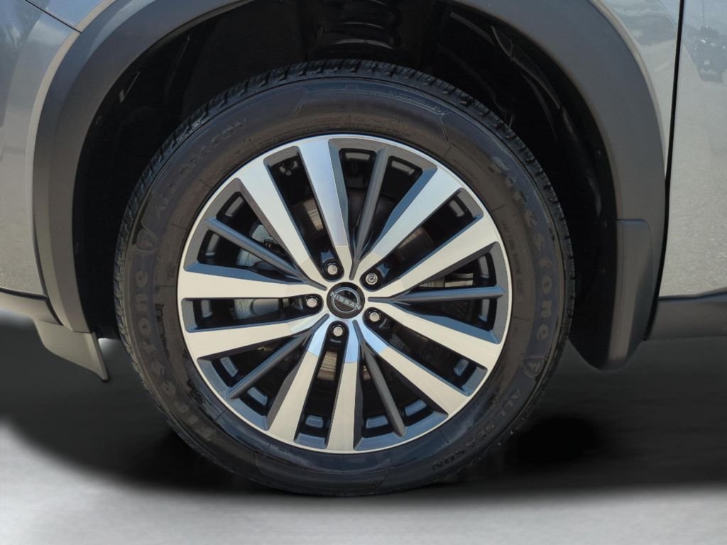 Certified Used 2022 Gray Nissan Platinum image 27