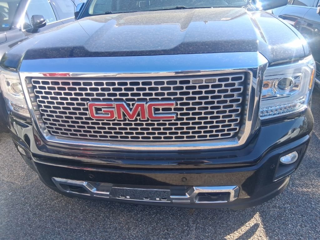 Used 2015 Black GMC Denali image 2