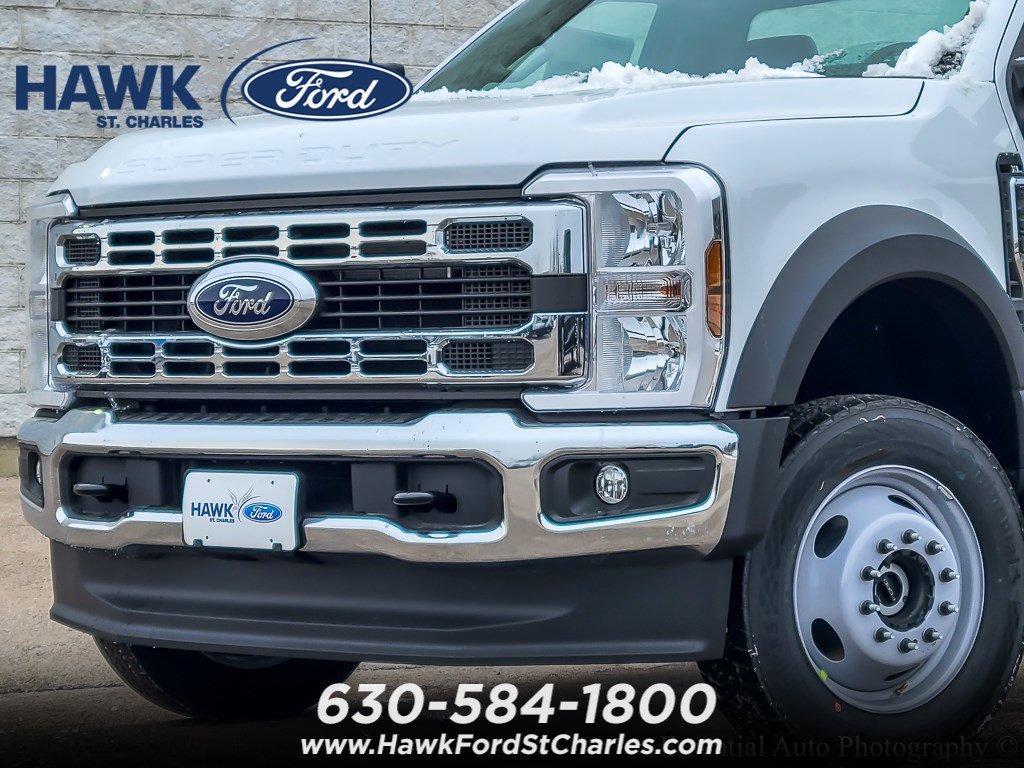 New 2026 Oxford White Ford F-450® XL image 2