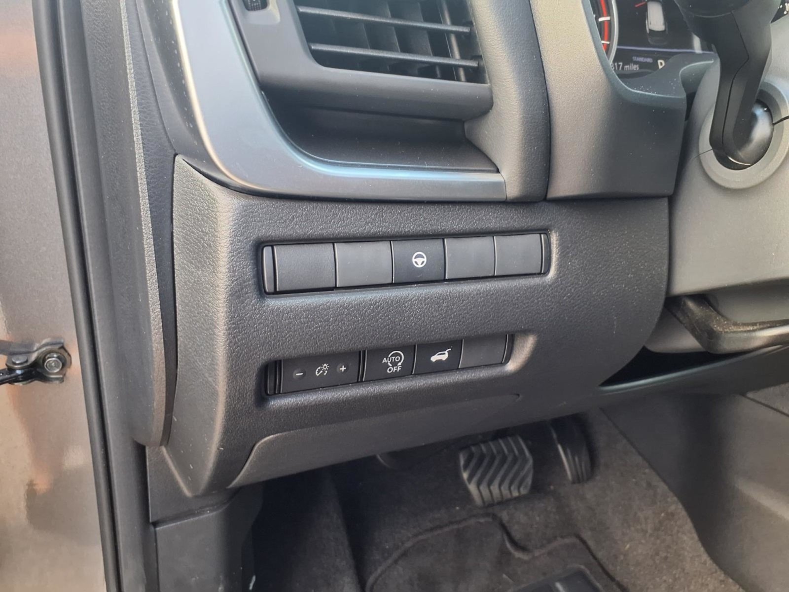 2026 Nissan Rogue photo 20 of 28