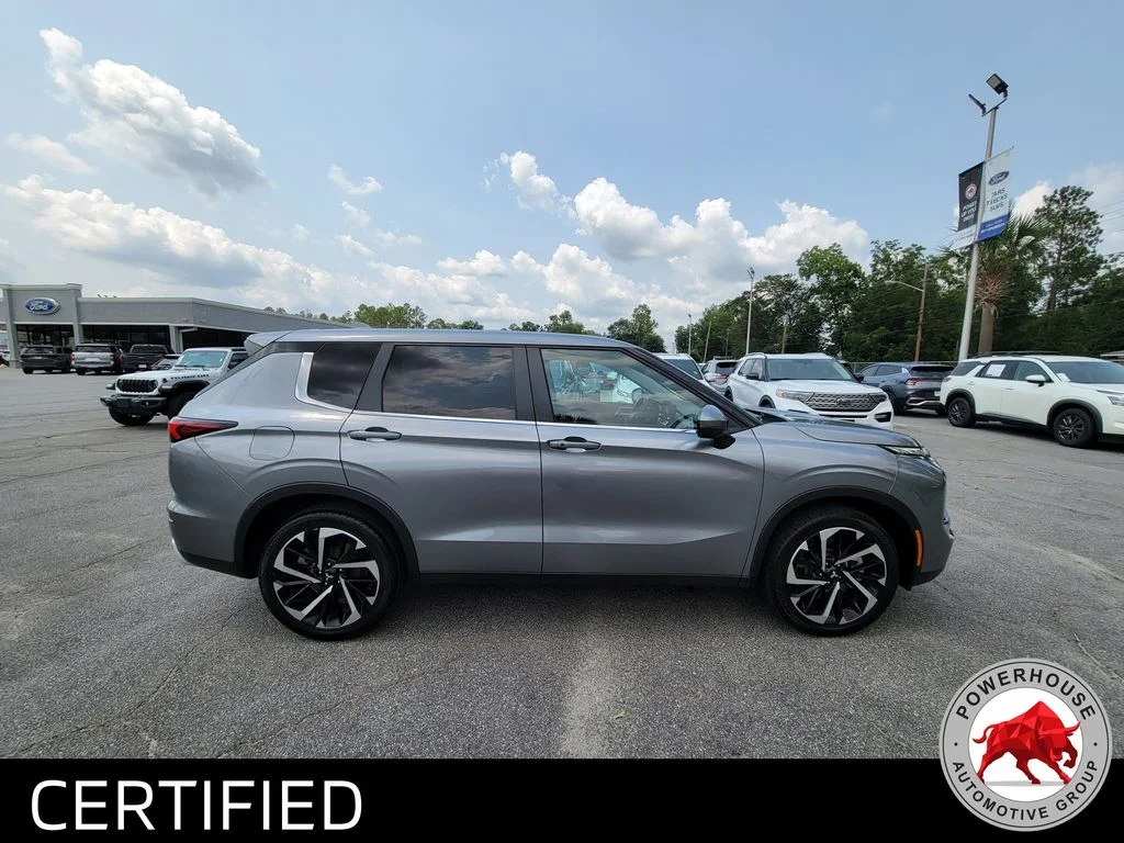 Used 2024  Mitsubishi SE image 6