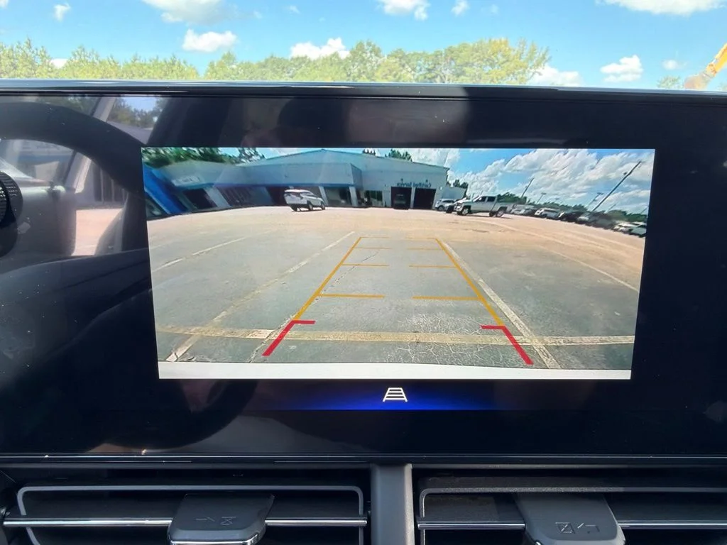 New 2026 Summit White Chevrolet LT image 24