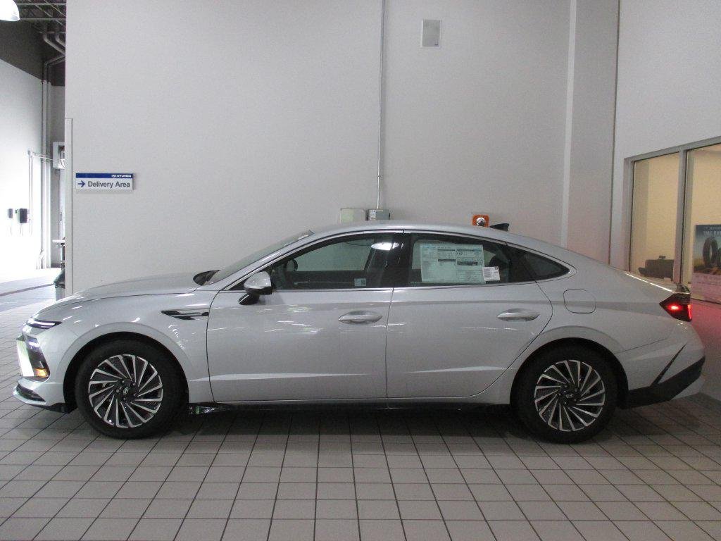 2025 Hyundai Sonata Hybrid SEL - Photo 10