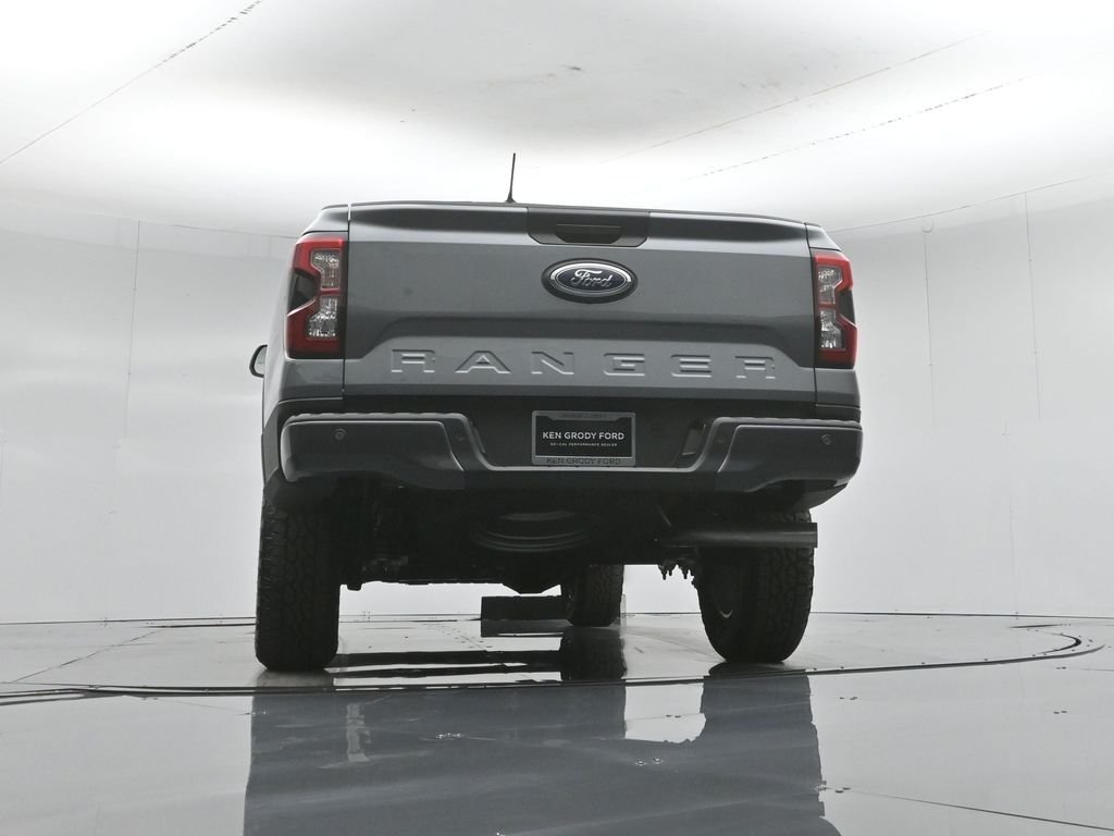 New 2026 Carbonized Gray Metallic Ford XLT image 46