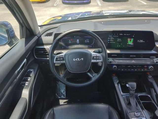 Used 2025 Black Kia S image 19