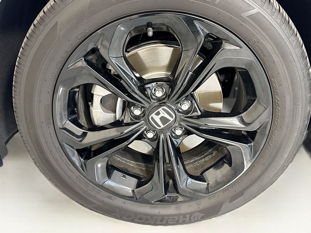 Certified Used 2025 Urban Gray Pearl Honda SE image 30