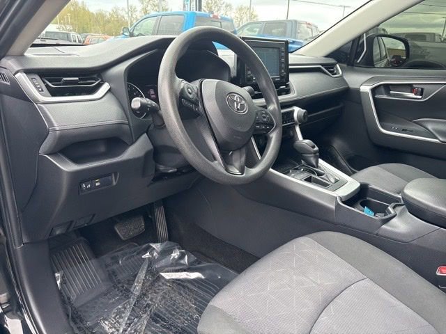 Used 2020 Midnight Black Metallic Toyota XLE image 19